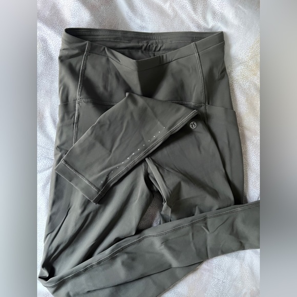 Lululemon leggings - Picture 5 of 6